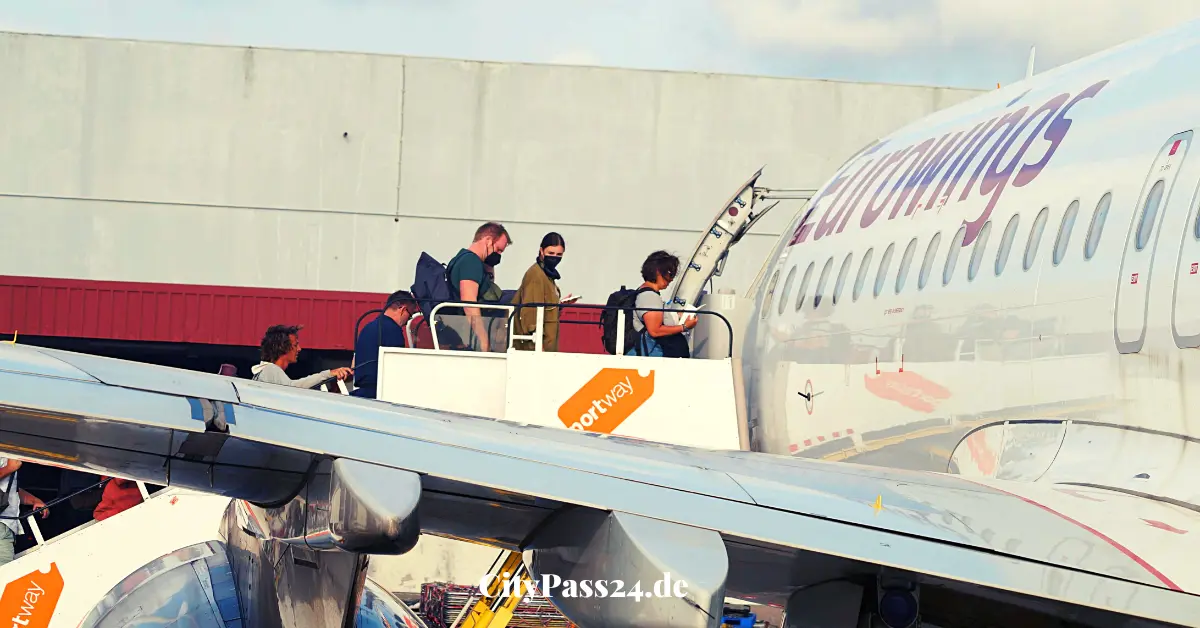 eurowings airline passagiere steigen ein