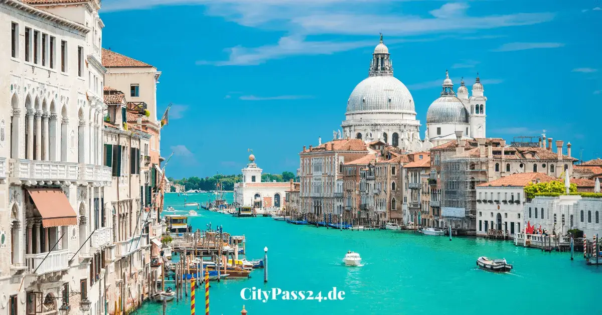 venedig city pass panorama blaue lagune weisse fassaden